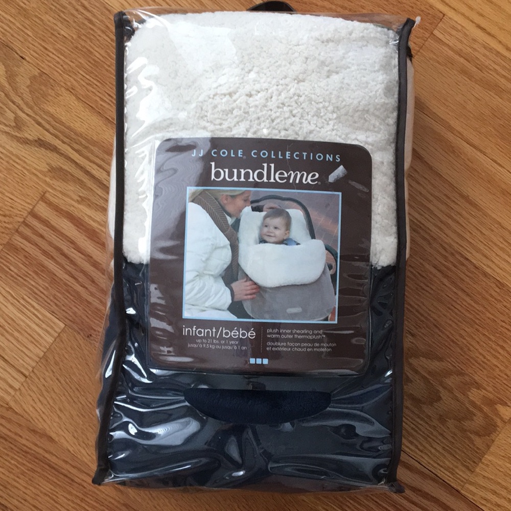 Navy blue jj cole infant bundleme - brand new